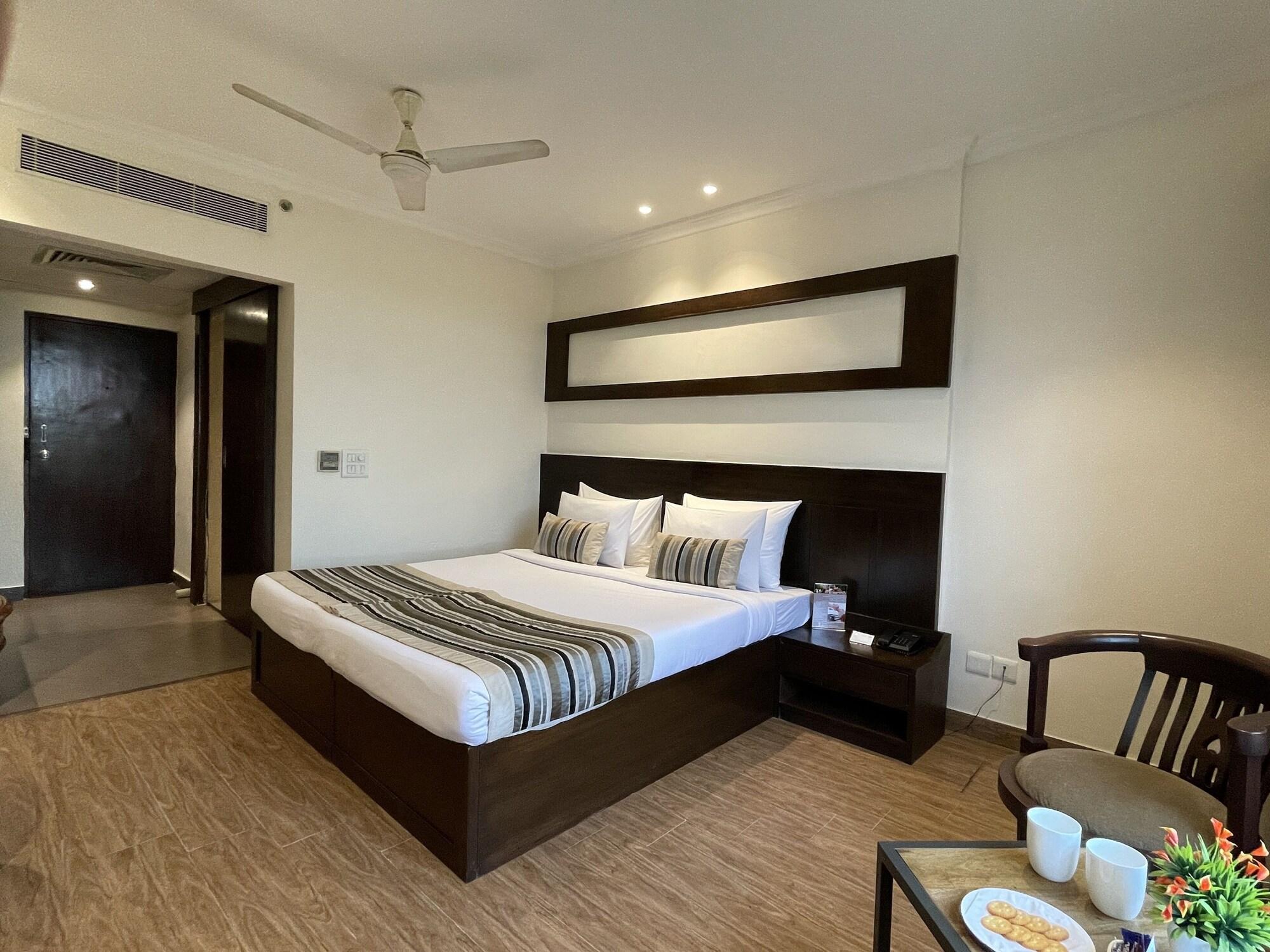 Royale Sarovar Portico Agra Agra  Eksteriør billede