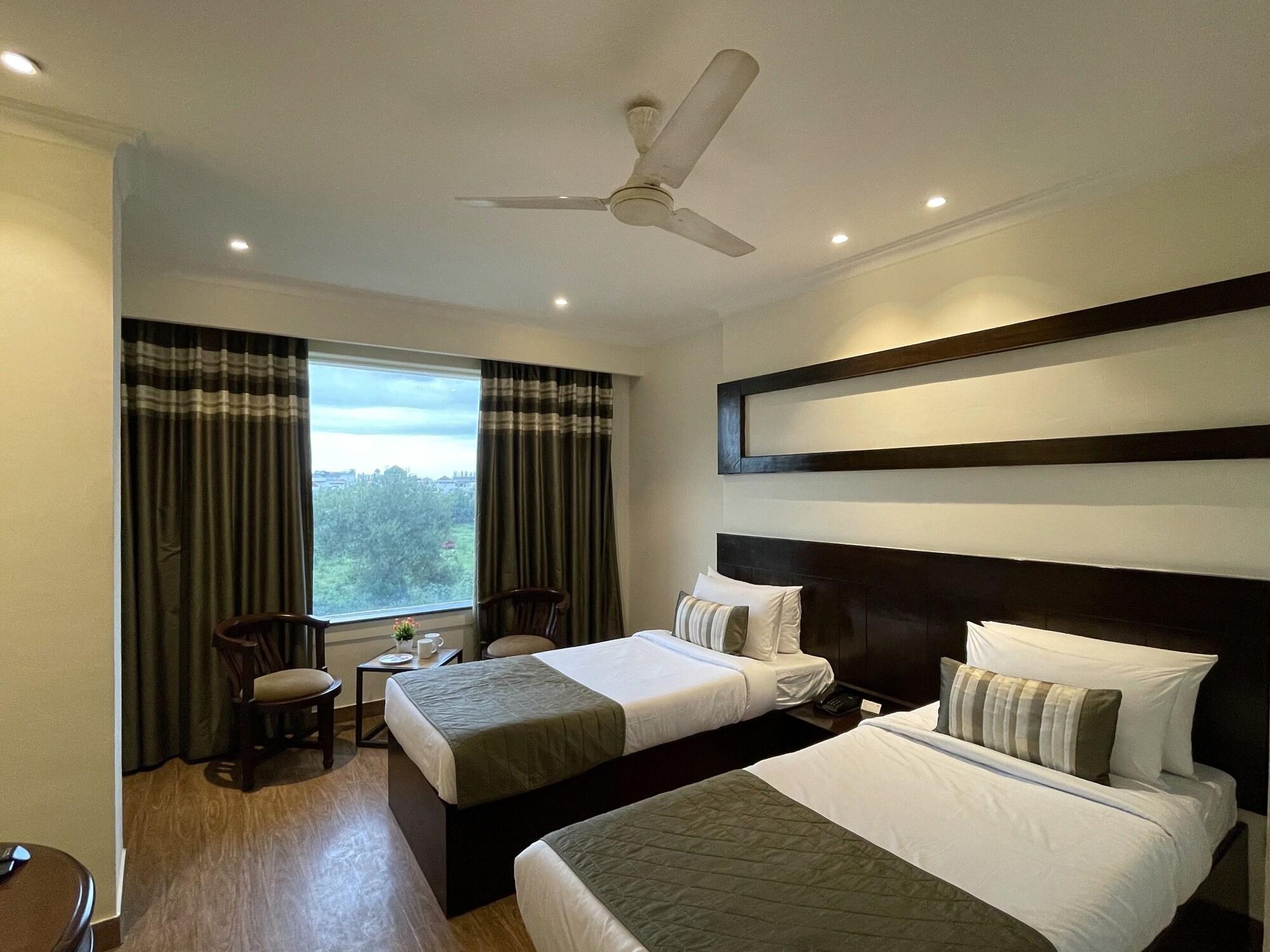 Royale Sarovar Portico Agra Agra  Eksteriør billede