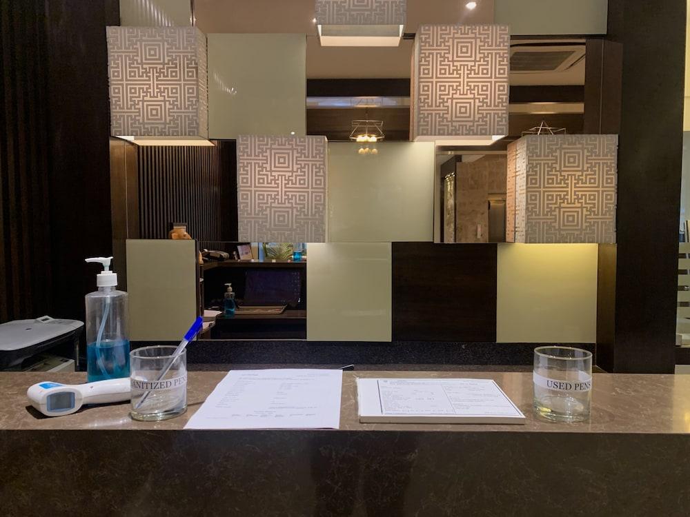 Royale Sarovar Portico Agra Agra  Eksteriør billede