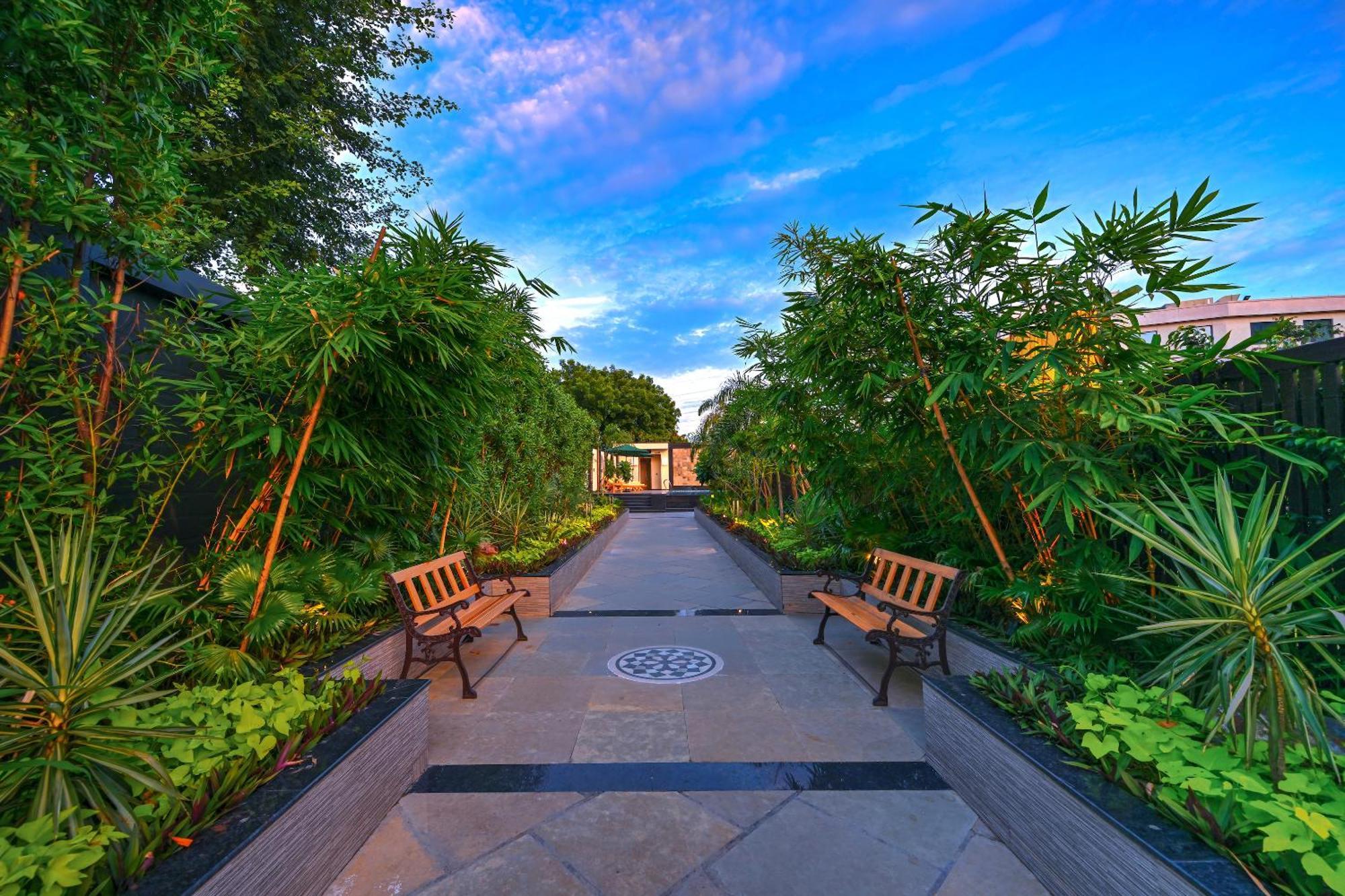 Royale Sarovar Portico Agra Agra  Eksteriør billede
