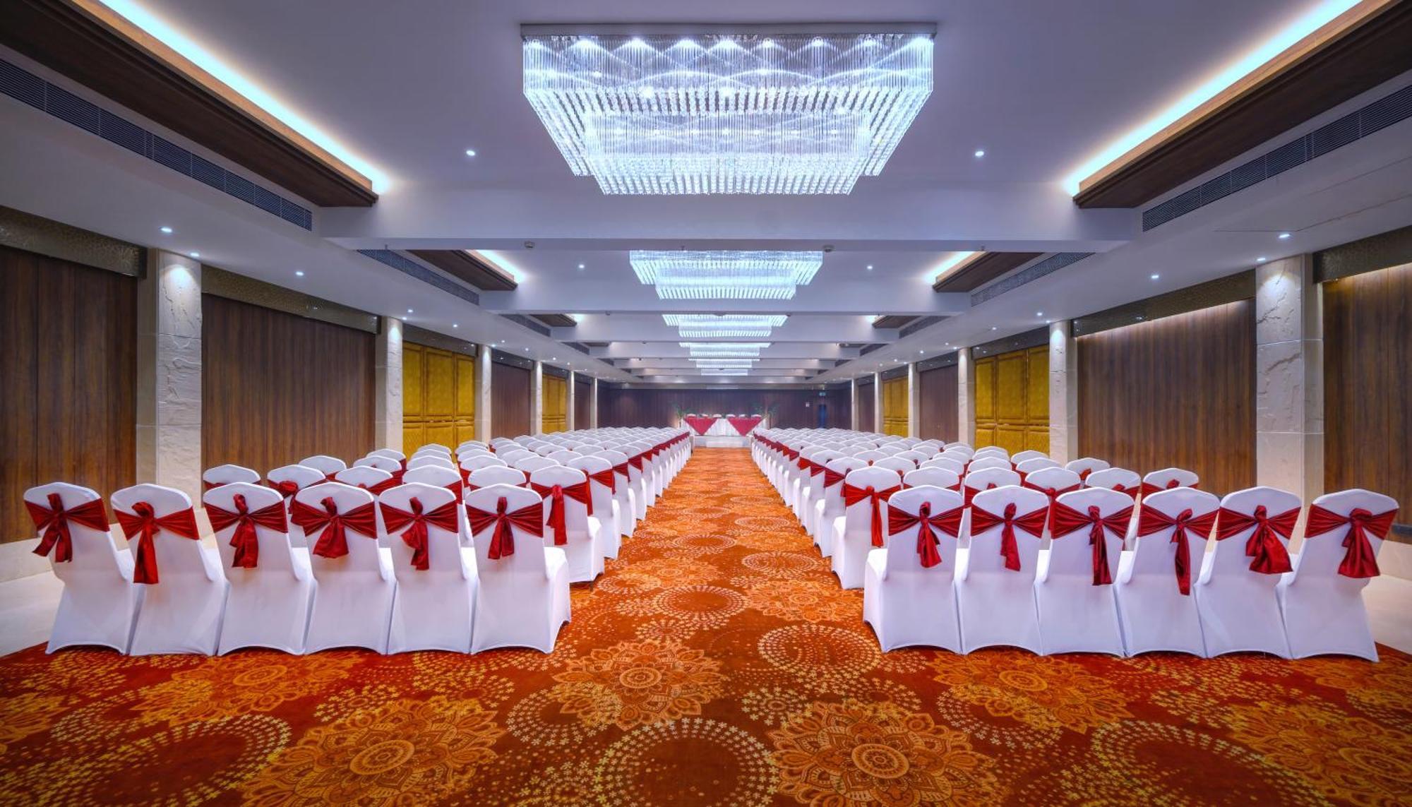 Royale Sarovar Portico Agra Agra  Eksteriør billede