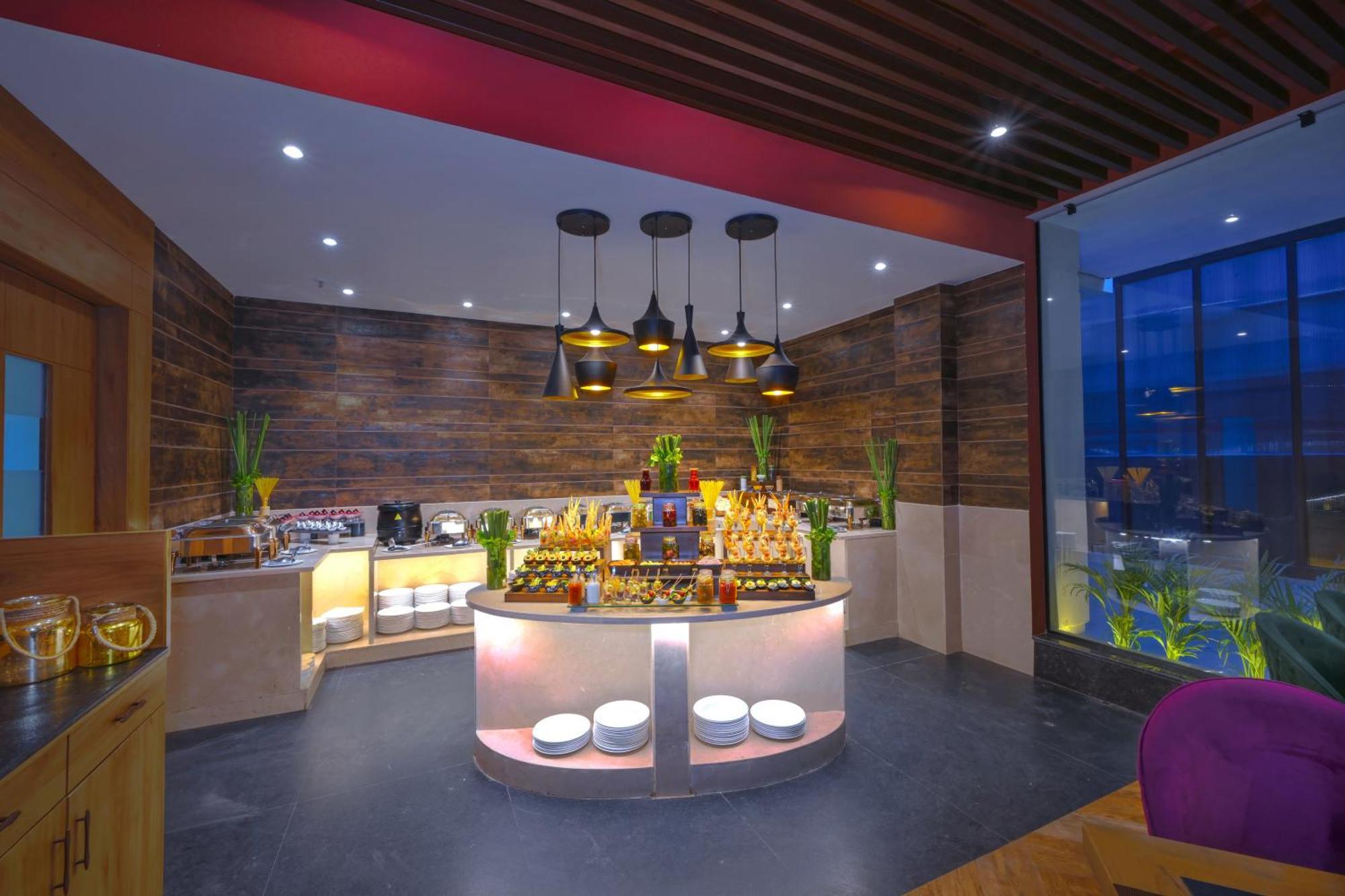 Royale Sarovar Portico Agra Agra  Eksteriør billede