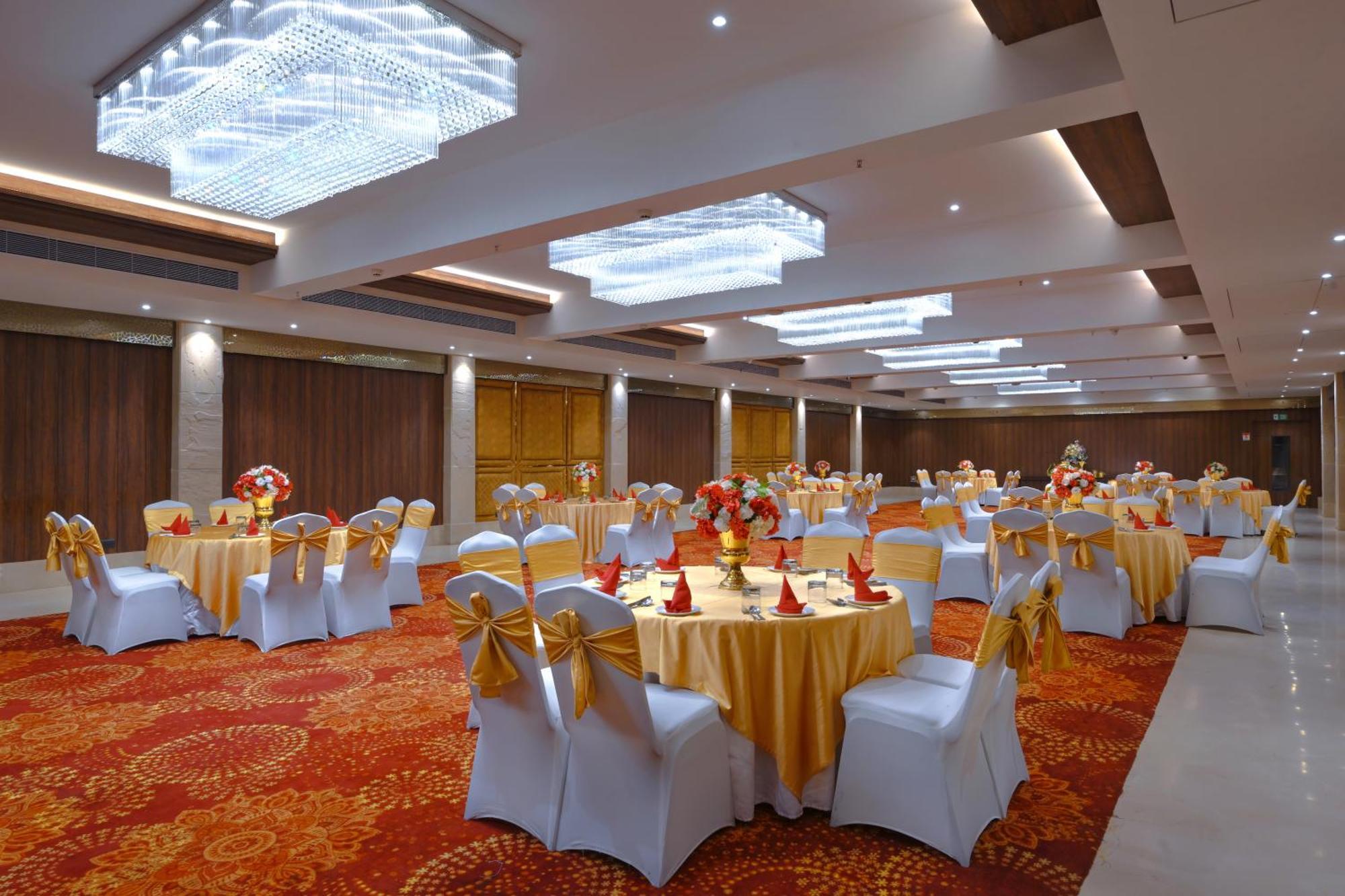 Royale Sarovar Portico Agra Agra  Eksteriør billede